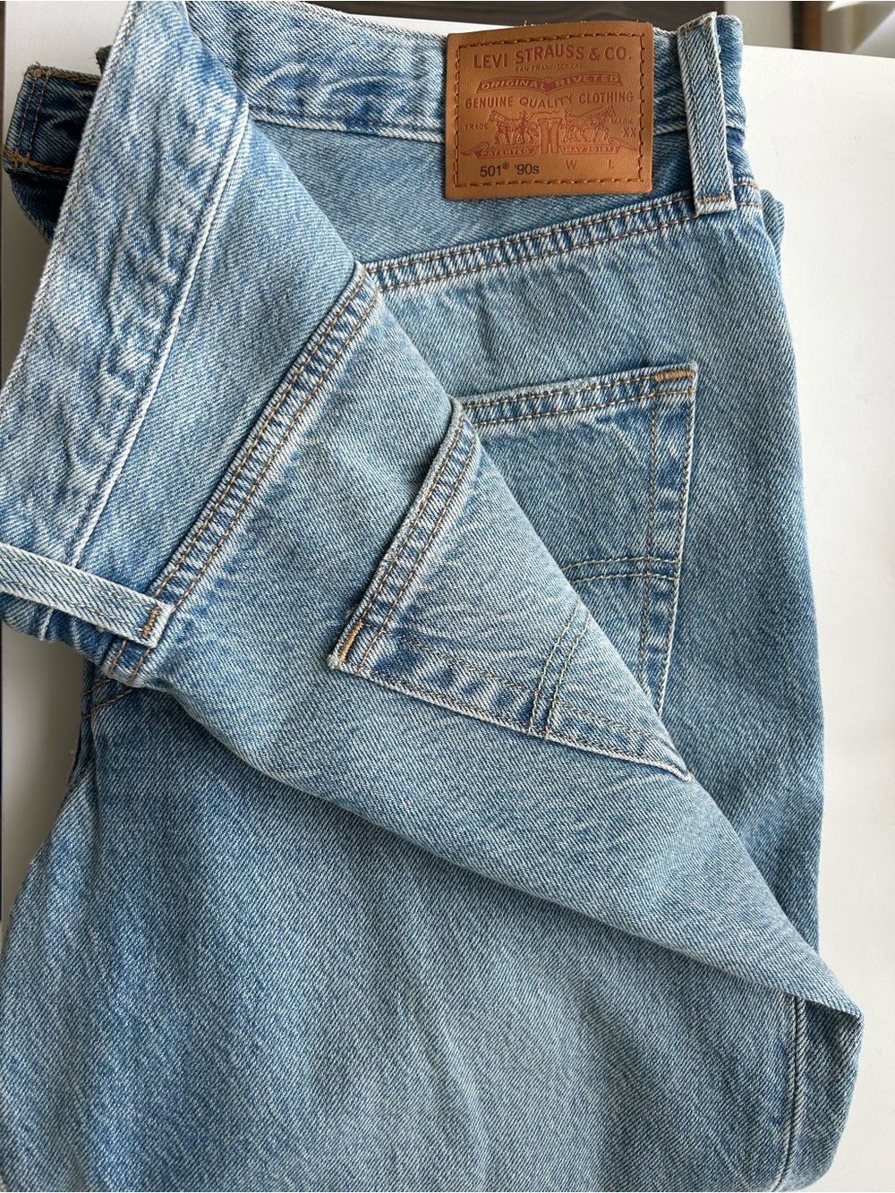 Levi’s 501 90s Lightweight Women’s Jeans